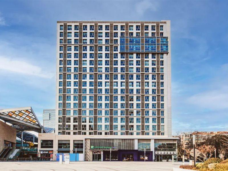 Holiday Inn Express Shanghai Baoyang By Ihg المظهر الخارجي الصورة